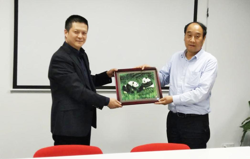 安徽馬鞍山市當(dāng)涂縣長帶隊考察東方龍商務(wù),達(dá)成委托招商合作意向 安徽馬鞍山市當(dāng)涂縣長帶隊考察東方龍商務(wù),達(dá)成委托招商合作意向