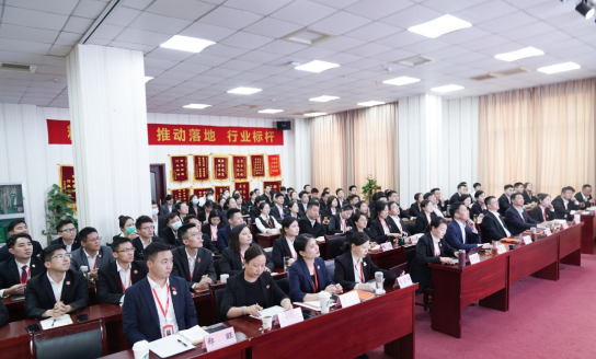 以“四輪驅(qū)動(dòng)”為核心，保持健康發(fā)展態(tài)勢(shì)！東方龍商務(wù)集團(tuán)4月份月度總結(jié)會(huì)圓滿舉行