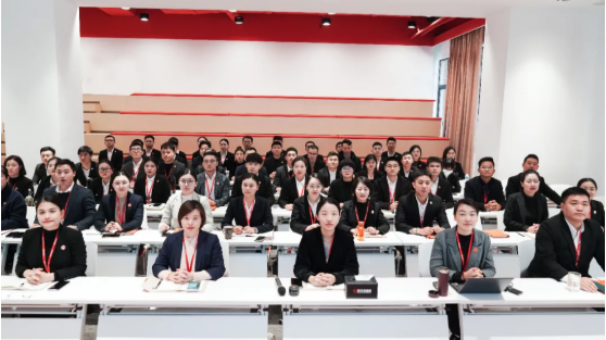 項目量質(zhì)攀新高，掀起“大干100天”競賽高潮！12月上旬，集團(tuán)成功通過49個優(yōu)質(zhì)投資選址項目