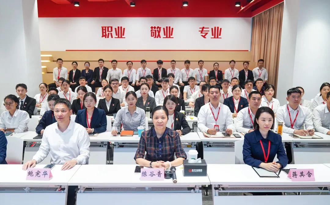 迎進(jìn)博，抓服務(wù)，東方龍商務(wù)再出擊！10月下旬，集團(tuán)共35個(gè)優(yōu)質(zhì)投資選址項(xiàng)目通過評估